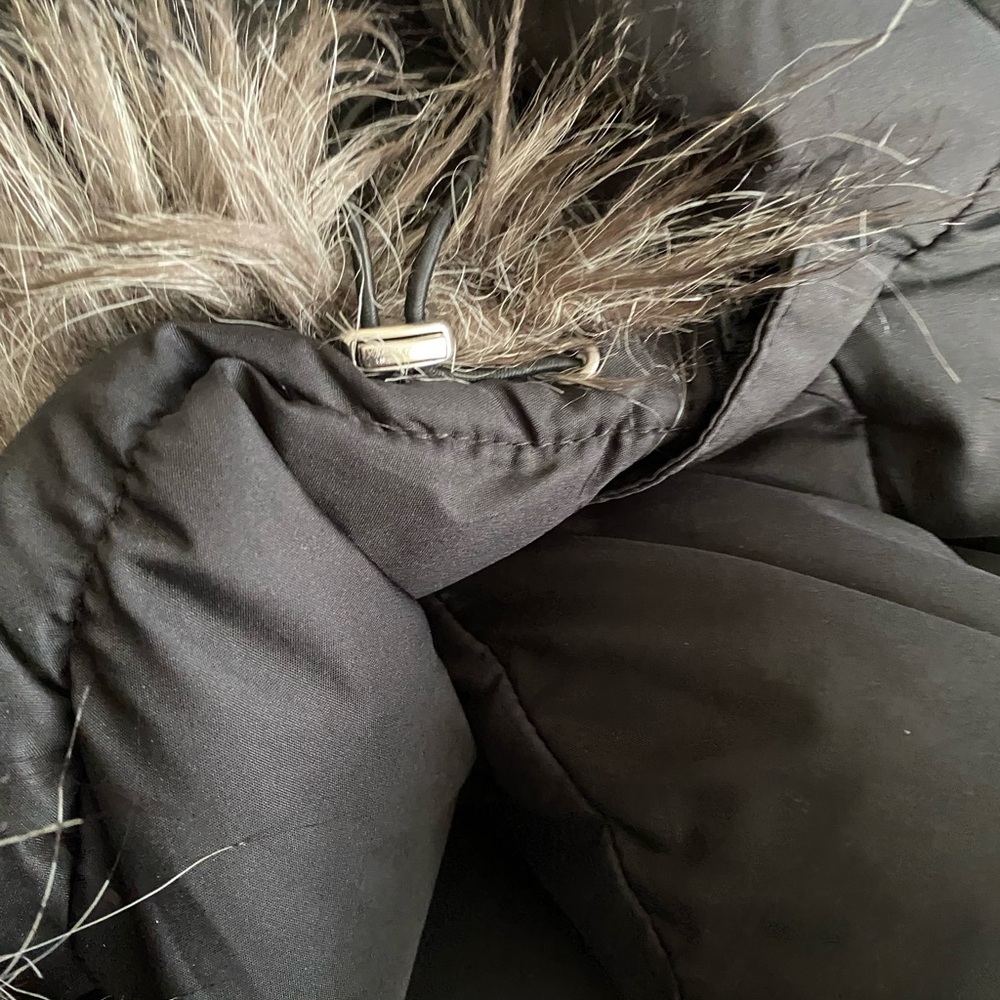 Calvin Klein Black and Gray Puffer Jacket with Fur Trim - Picture 8 of 9